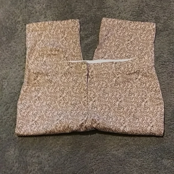 Briggs Capris - Picture 2 of 9